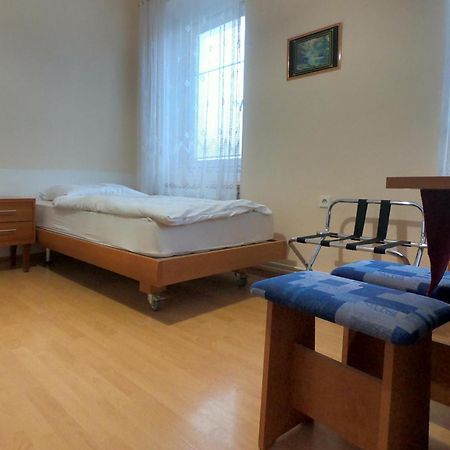 Penzion Mlynicky Dvur Červená Voda Kamer foto