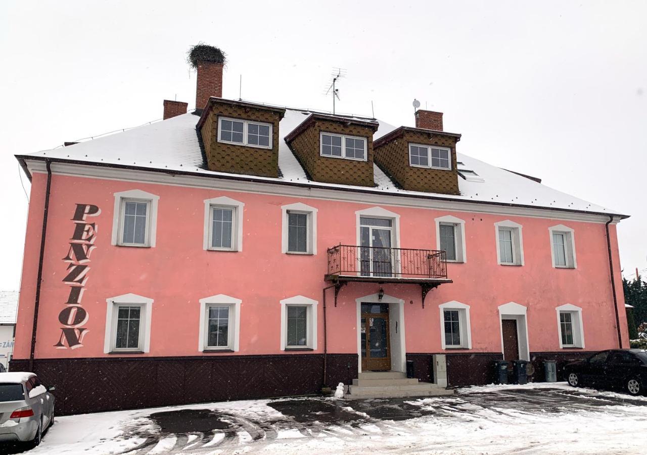 Penzion Mlynicky Dvur Červená Voda Buitenkant foto