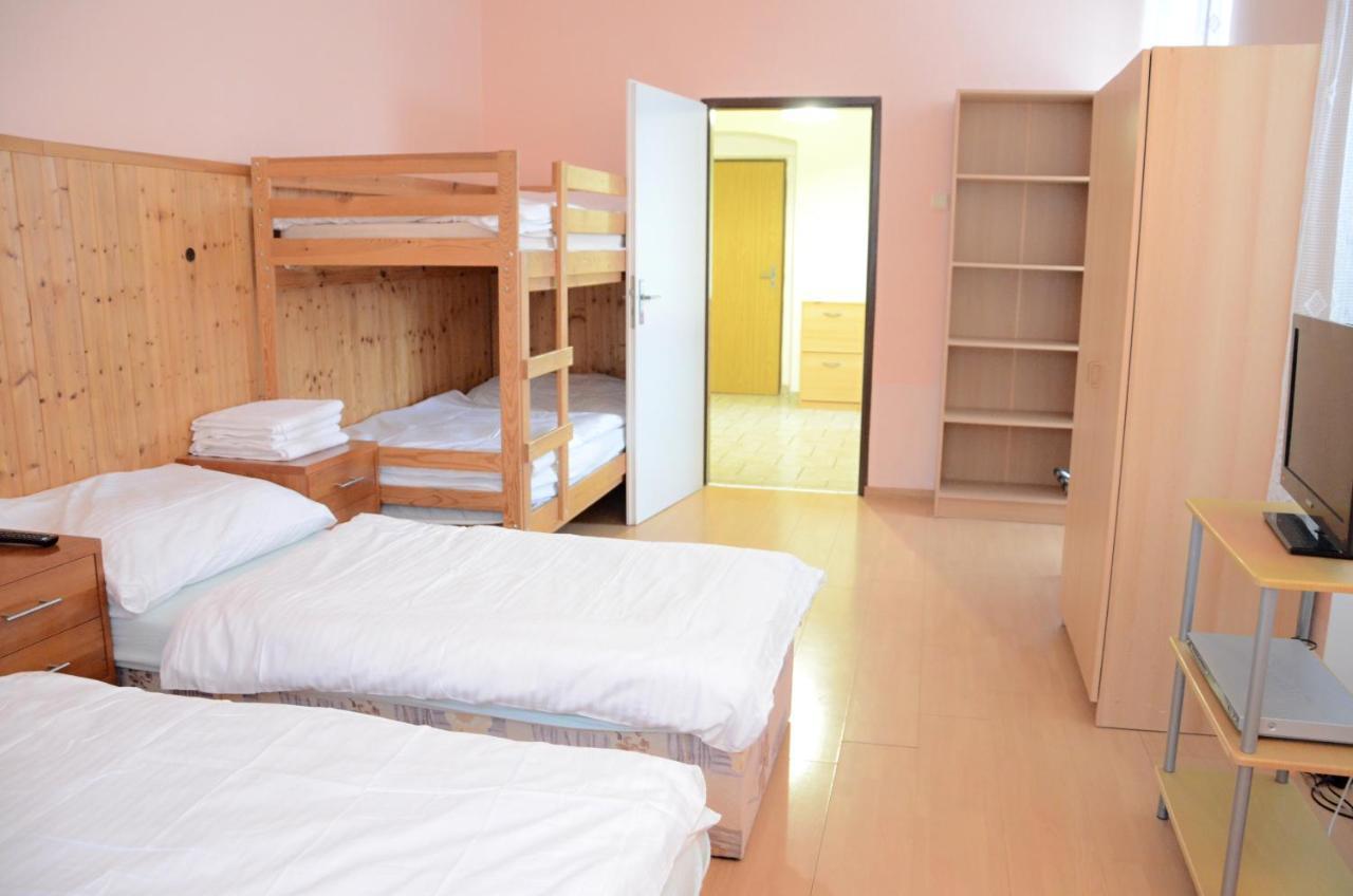 Penzion Mlynicky Dvur Červená Voda Buitenkant foto