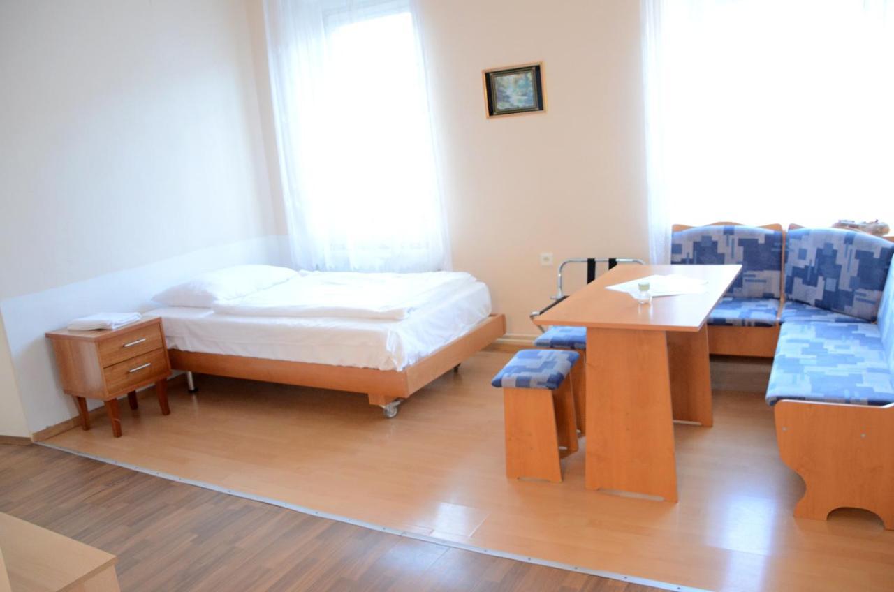 Penzion Mlynicky Dvur Červená Voda Buitenkant foto